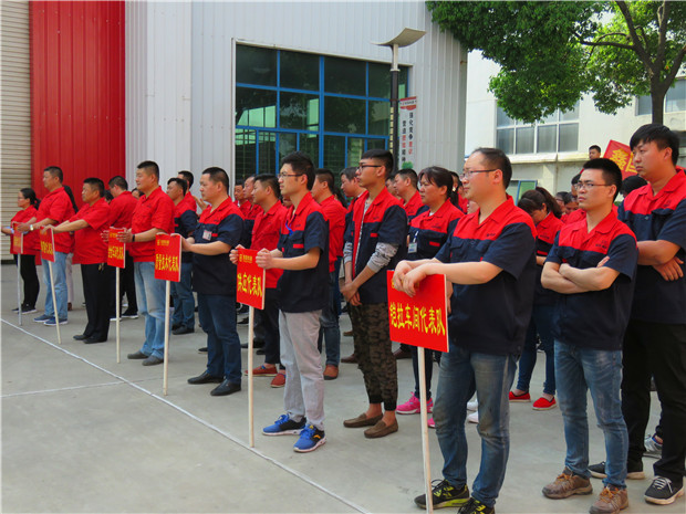 合影 講話 (4).jpg